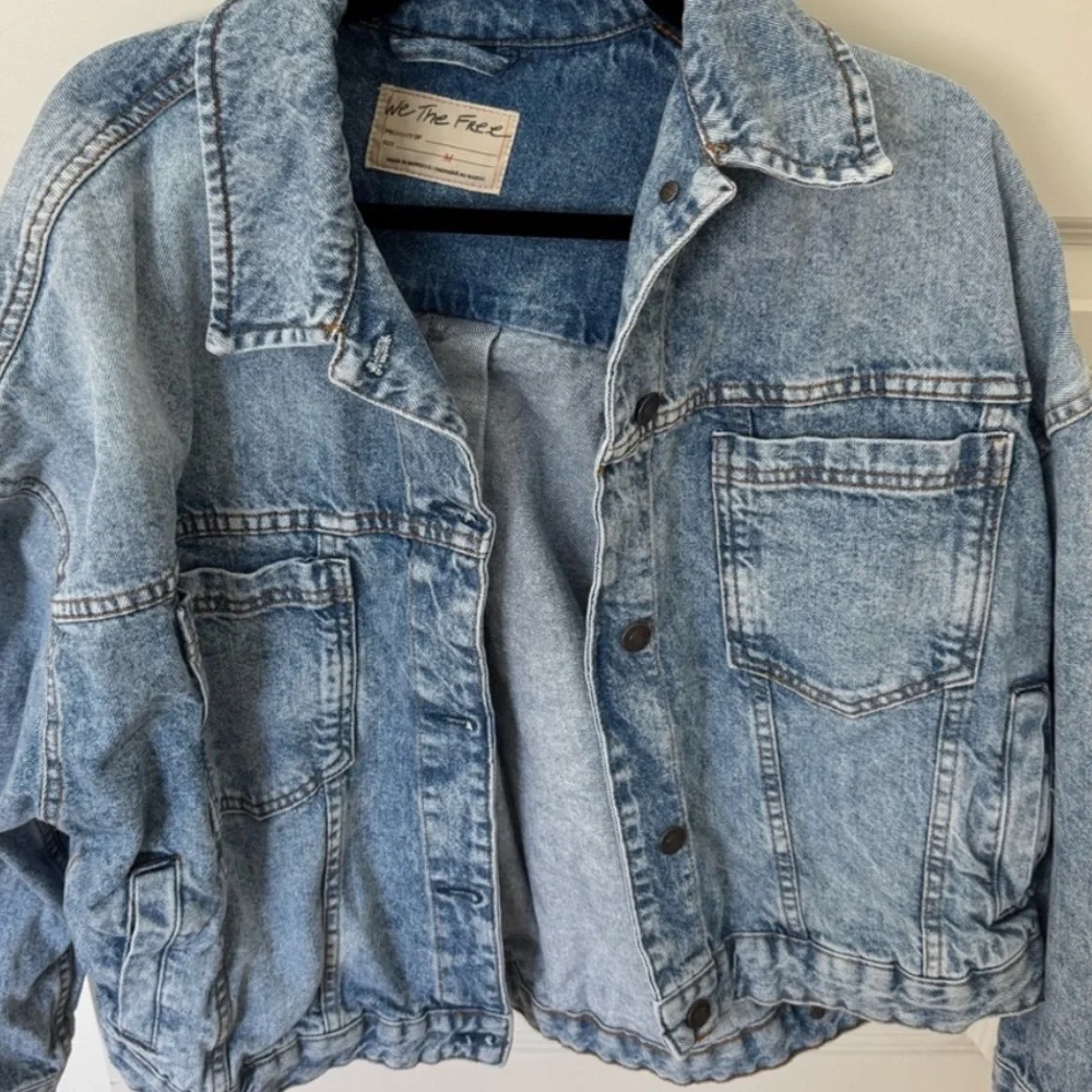 We The Free Light Wash Blue Oversized Jean Jacket - Picture 3 of 4